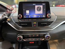 نيسان ألتيما